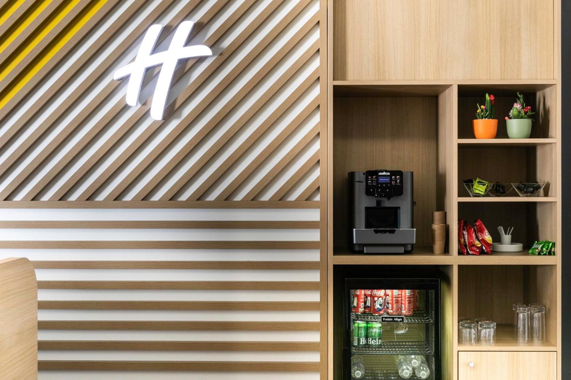 Holiday Inn Perpignan, An Ihg Hotel Ngoại thất bức ảnh