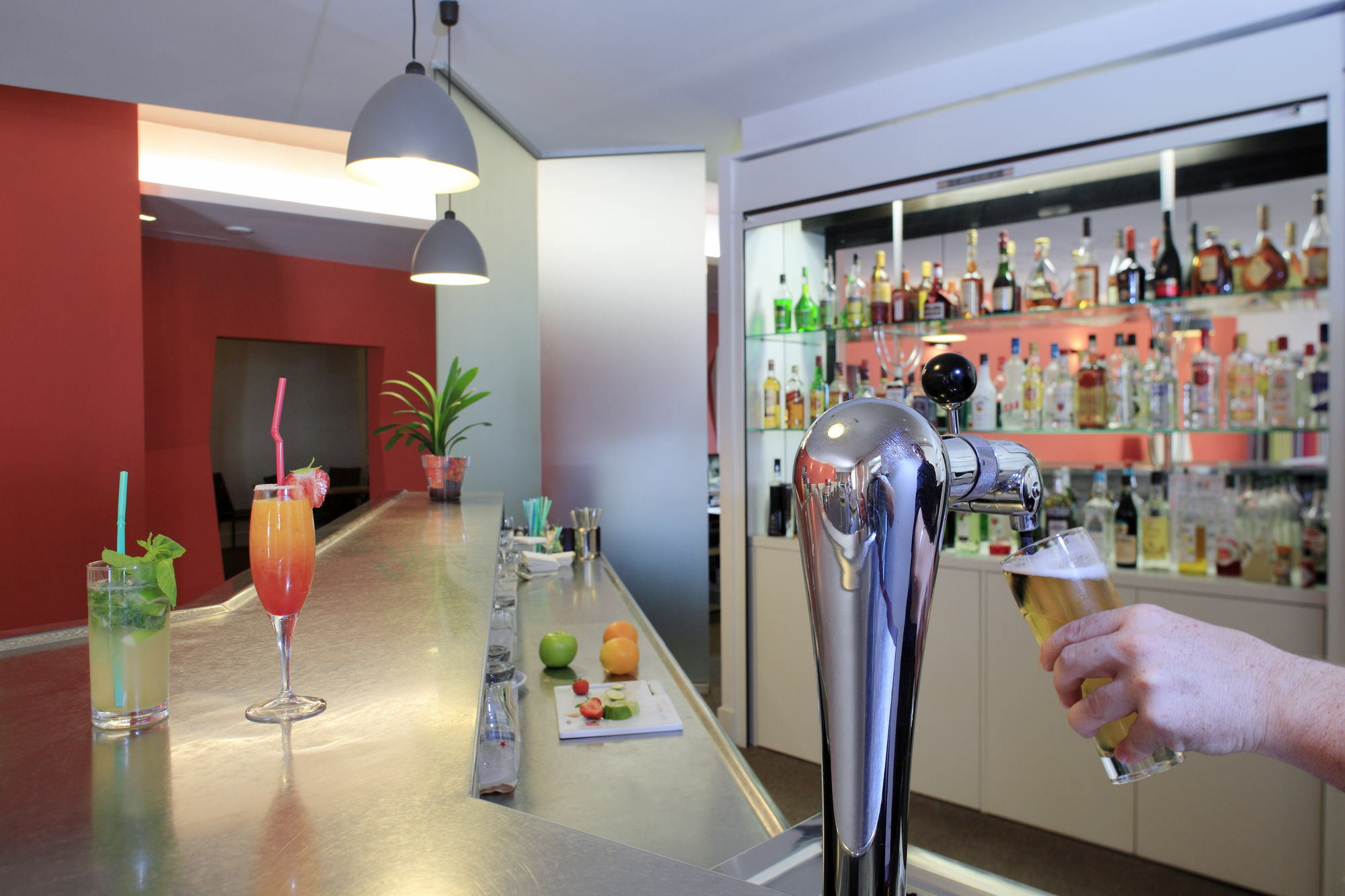 Holiday Inn Perpignan, An Ihg Hotel Ngoại thất bức ảnh